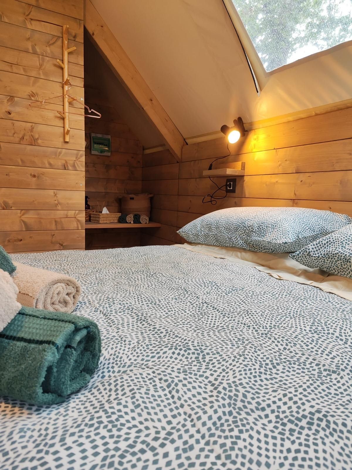 Campen auf dem Bauernhof im Herzen des Valtellina - Tenda superior la Rosa Canina