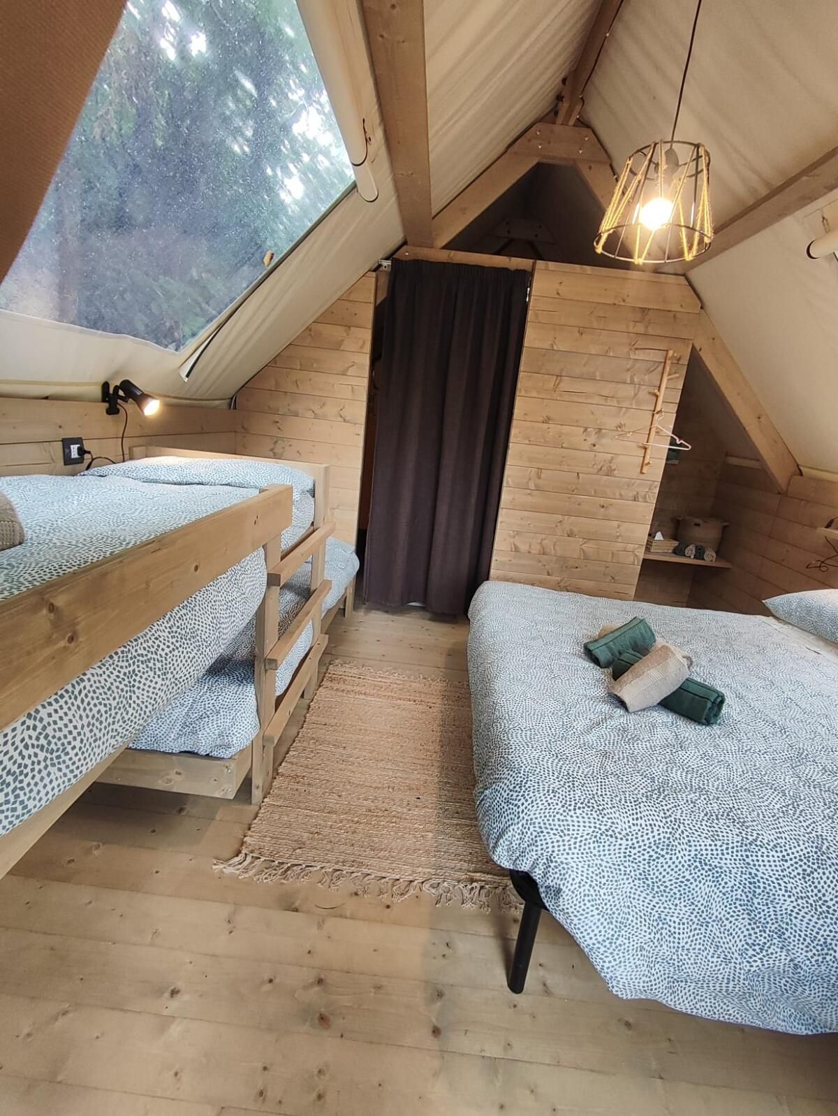 Campen auf dem Bauernhof im Herzen des Valtellina - Tenda superior la Rosa Canina