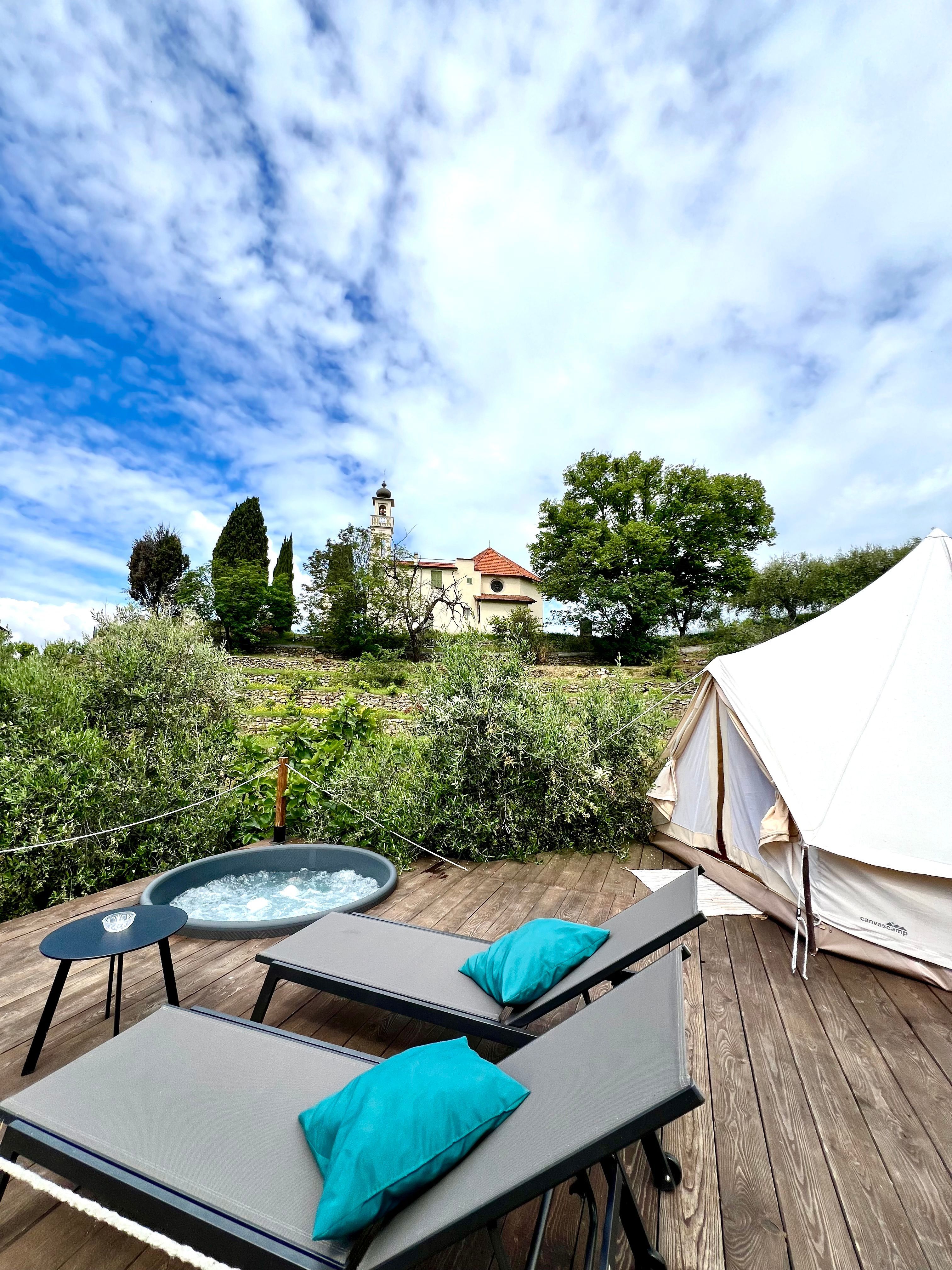 Stecadó Glamping - Ein romantischer Rückzugsort zwischen Olivenbäumen und Weinbergen in Ligurien