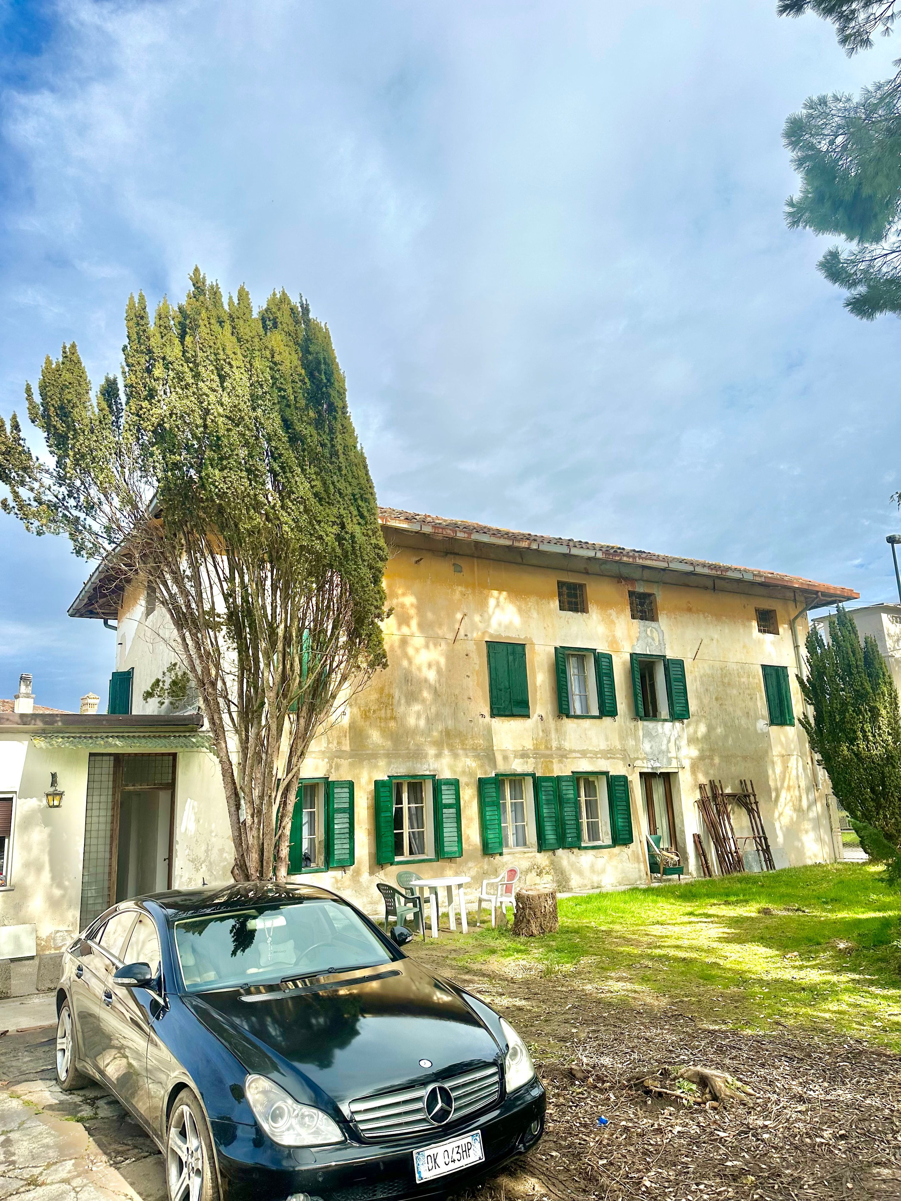 Large and spacious garden with adjoining B&B